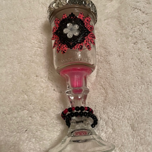 Super cute wine glass - Picture 3 of 7